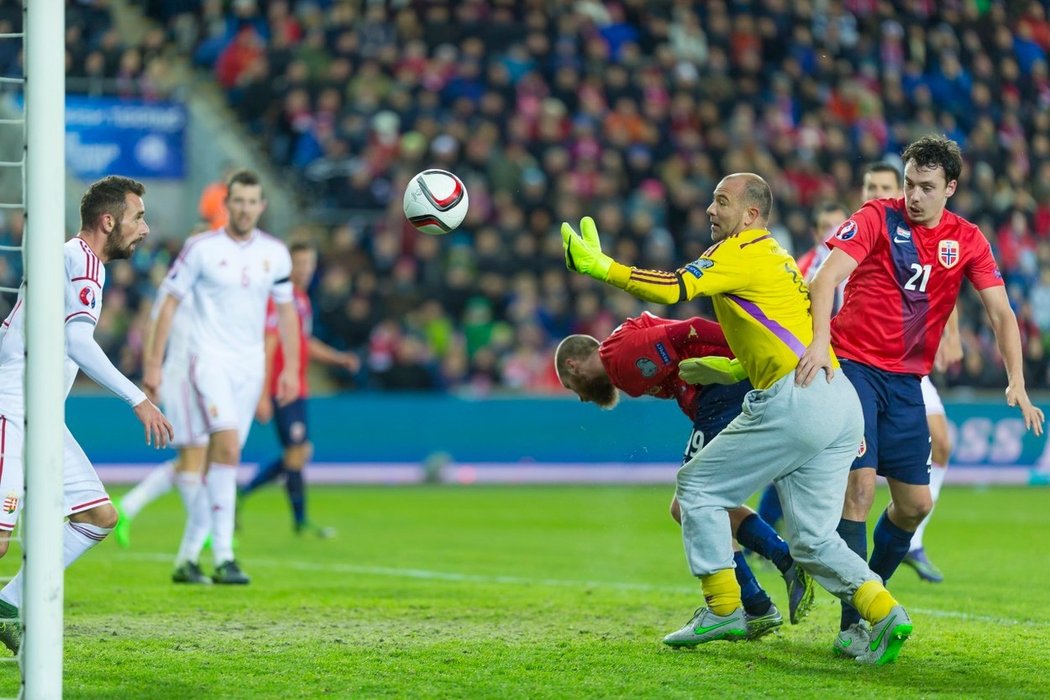 V baráži předvedl Brankář Maďarska Gábor Király hned několik důležitých zákroků