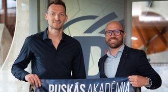 Další Čech do Puskáse. Po Stronatim podepsal ex-sparťan Kozák