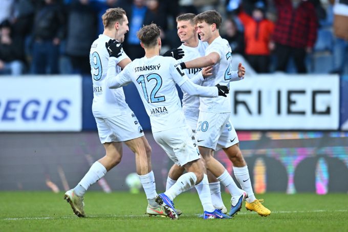 SESTŘIHY: Liberec porazil Baník, Plzeň vyhrála v Olomouci. Cenný triumf Bohemians SESTŘIHY: Liberec porazil Baník, Plzeň vyhrála v Olomouci. Cenný triumf Bohemians
