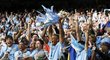 Fotbalisté Manchesteru City slaví po 44 letech vítězství v anglické lize