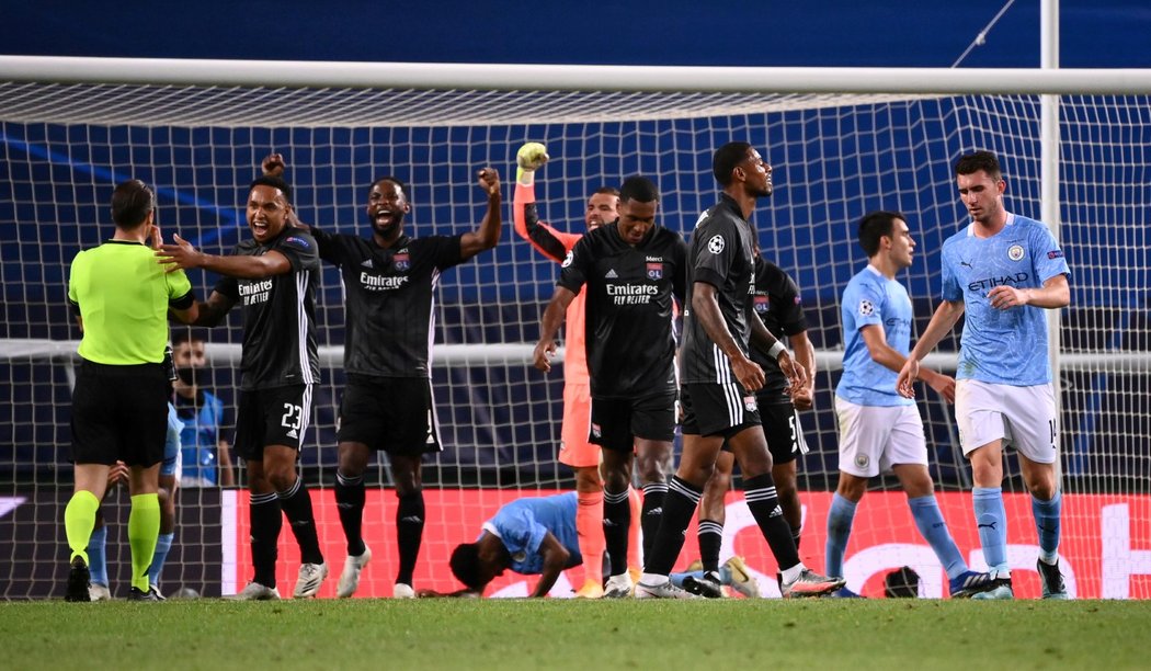 Lyon postoupil do semifinále Ligy mistrů díky výhře 3:1 nad Manchesterem City