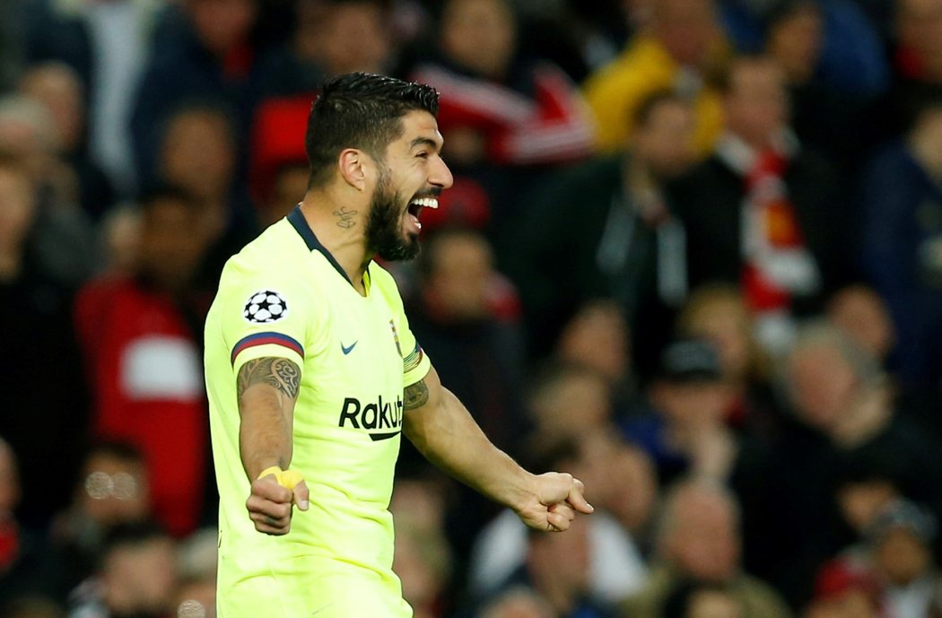 Luis Suárez se raduje ze své trefy proti Manchesteru United