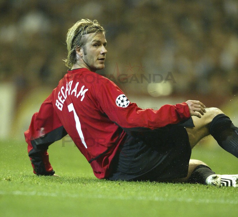 David Beckham v dresu Manchesteru United. Sám by prý Old Trafford nikdy neopustil.