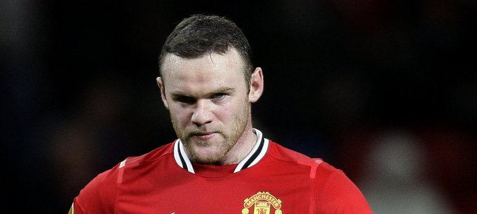 Zklamaný útočník Wayne Rooney po prohře s Bilbaem