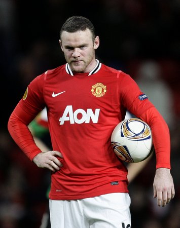 Zklamaný útočník Wayne Rooney po prohře s Bilbaem