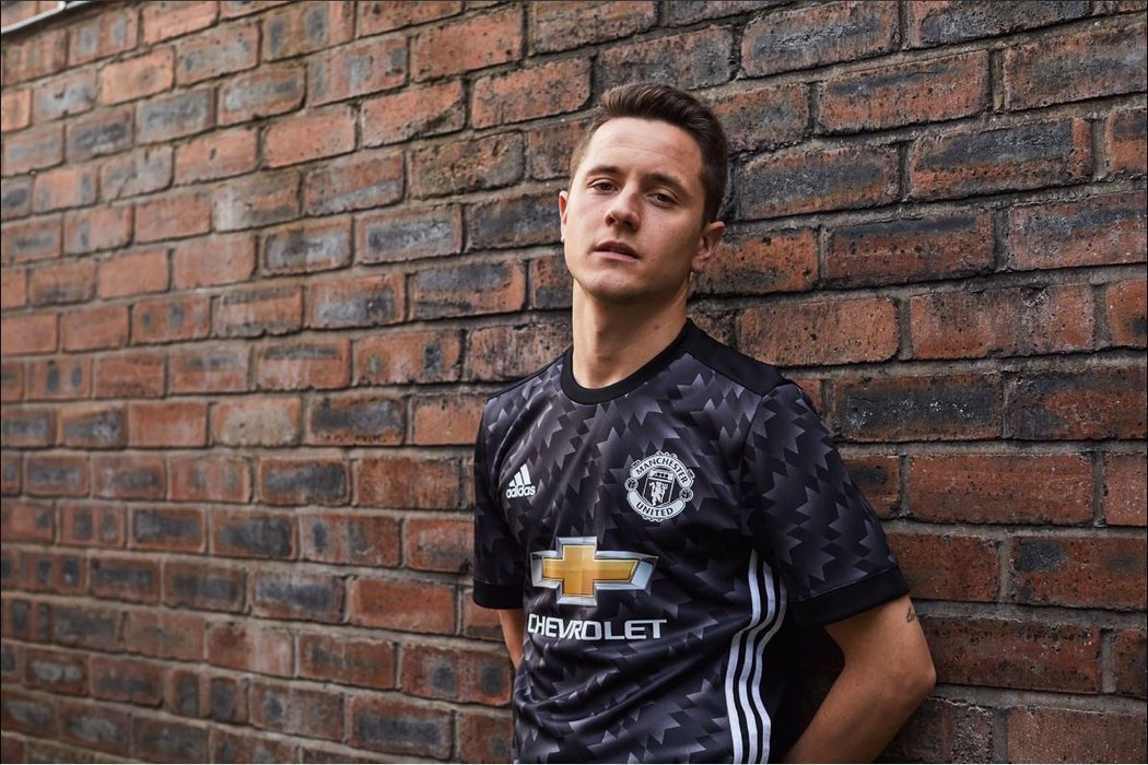 Ander Herrera ve venkovních dresu United