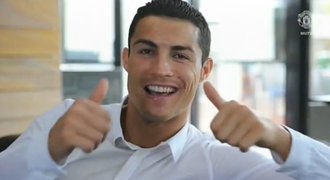 VIDEO: Všechno nejlepší, šéfe! Ronaldo gratuloval Fergusonovi