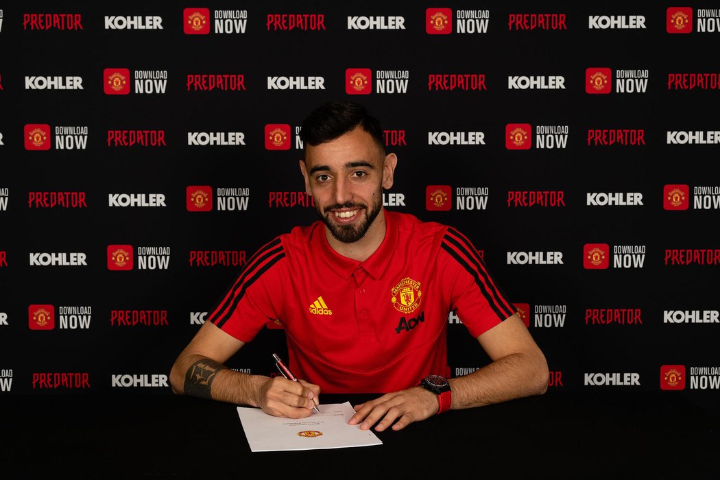 Záložník Bruno Fernandes se stal první zimní posilou fotbalistů Manchesteru United