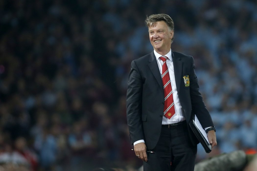 Louis van Gaal na lavičce Manchesteru United