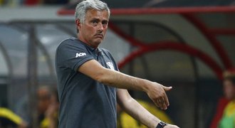 Přejela nás formule 1, to se stává, hlásil po propadáku Mourinho