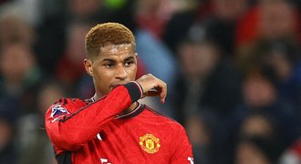 Další problémy pro United. Rashford po návštěvě baru vynechal trénink