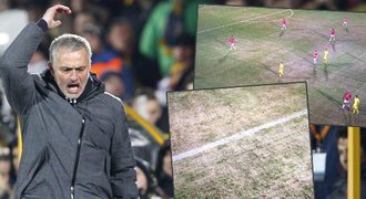 Rostovský trávník? Amatérismus, nešlo hrát lépe, zlobil se Mourinho