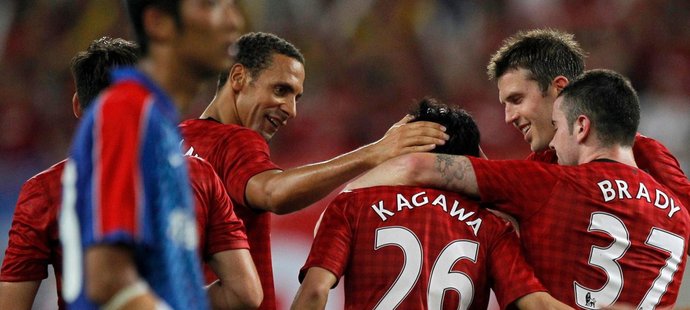 Japonský záložník Shinji Kagawa se raduje z prvního gólu v dresu United
