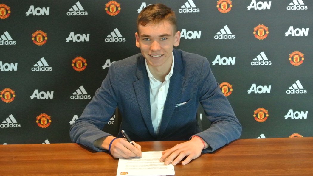 Matěj Kovář ze Slovácka podepsal v Manchesteru United