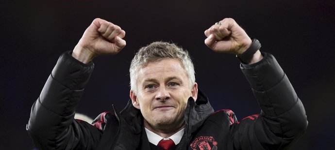 Ole Gunnar Solskjaer začal na lavičce Manchesteru United vysokým vítězstvím