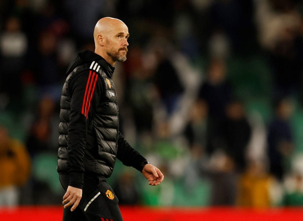 Erik ten Hag během přípravného duelu Manchesteru United s Realem Betis