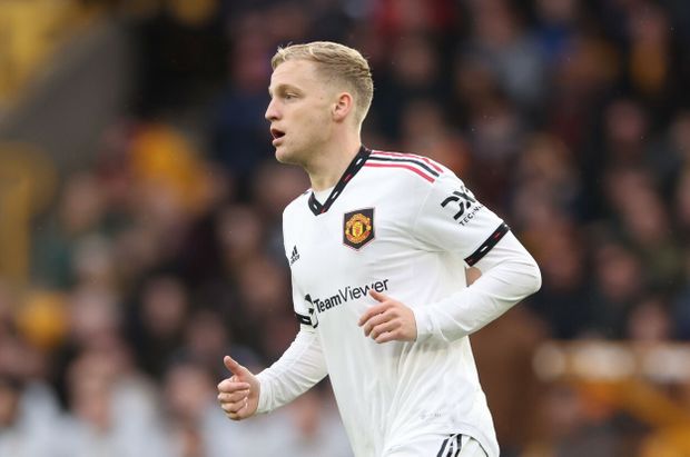 Donny van de Beek v dresu Manchesteru United Donny van de Beek v dresu Manchesteru United