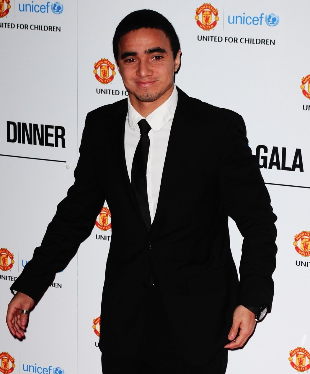 Brazilec Rafael zvolil na večeři pro UNICEF kravatu
