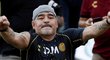 Diego Maradona po operaci zůstává v nemocnici