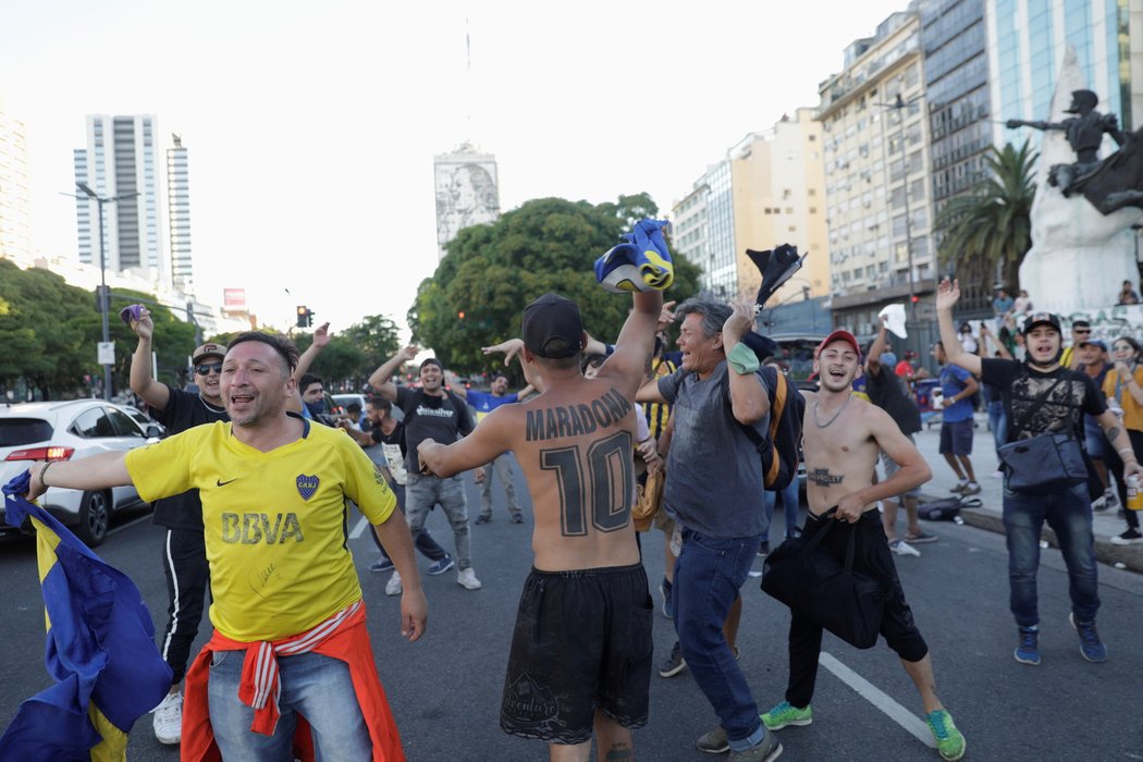 S Diegem Maradonou se touží rozloučit celá Argentina