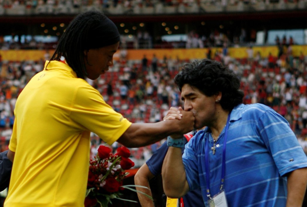 Diego Maradona a mladý Ronaldinho