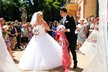 Na svatbě hráče Spartaku Moskva nemohly chybět ani fotbalové míče