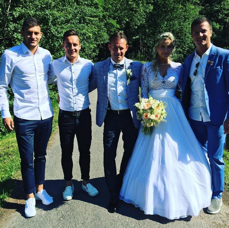 Kouči Mladé Boleslavi Martinu Svědíkovi dorazili na svatbu i jeho svěřenci