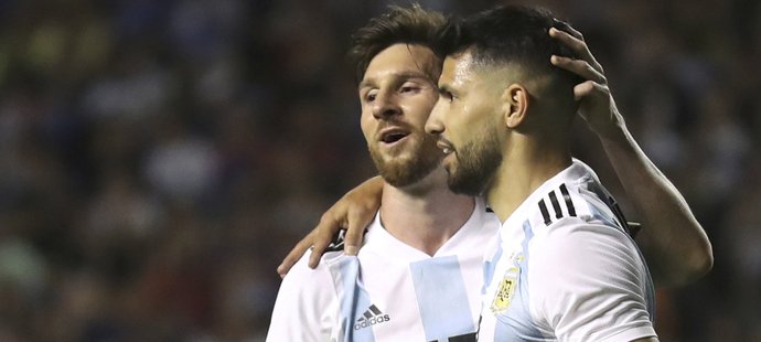 Zápas v Buenos Aires rozhodl třemi góly Lionel Messi, zbývající branku přidal střídající Sergio Agüero.