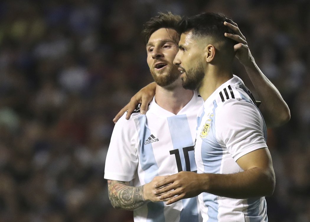 Zápas v Buenos Aires rozhodl třemi góly Lionel Messi, zbývající branku přidal střídající Sergio Agüero.