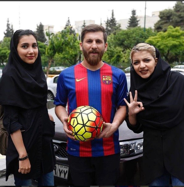 Nejnovější Messiho dvojník žije v Íránu, jmenuje se Reza Parastesh.