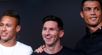 Končí rivalita? Ronaldo je posedlý tím, aby byl lepší než Messi, míní Giggs