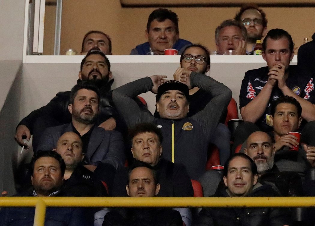 Diego Maradona sledoval odvetu finále druhé mexické ligy jen z tribuny