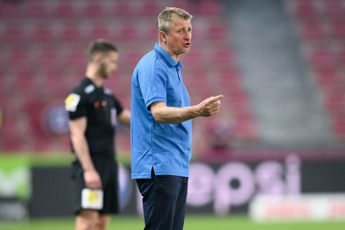 Bývalý asistent Dukly: Razantní obměna nevede k úspěchu. Sestup bude komplikace Bývalý asistent Dukly: Razantní obměna nevede k úspěchu. Sestup bude komplikace