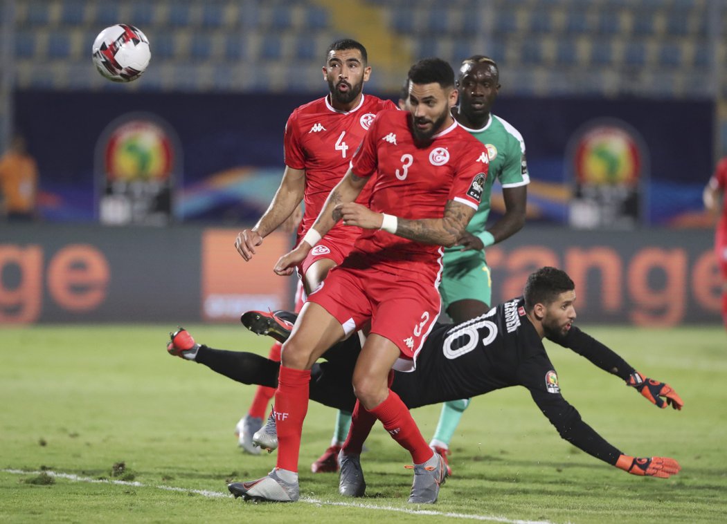 Klíčový moment semifinále, tuniský vlastní gól