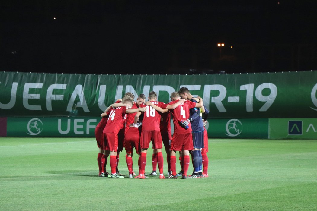 Česká devatenáctka před zápasem o postup na mistrovství Evropy proti Irsku