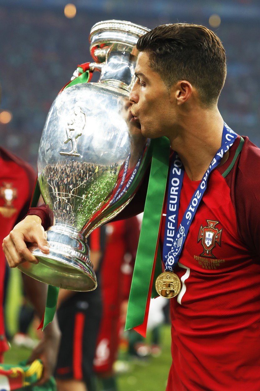 Cristiano Ronaldo byl hlavní postavou portugalského týmu, který uspěl na mistrovství Evropy ve Francii v roce 2016