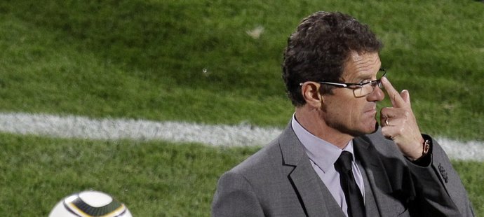 Kouč Anglie Fabio Capello prý má zkušenosti i s duchem