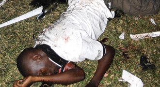 Masakr v Ugandě: Sledovali finále, 74 jich zemřelo