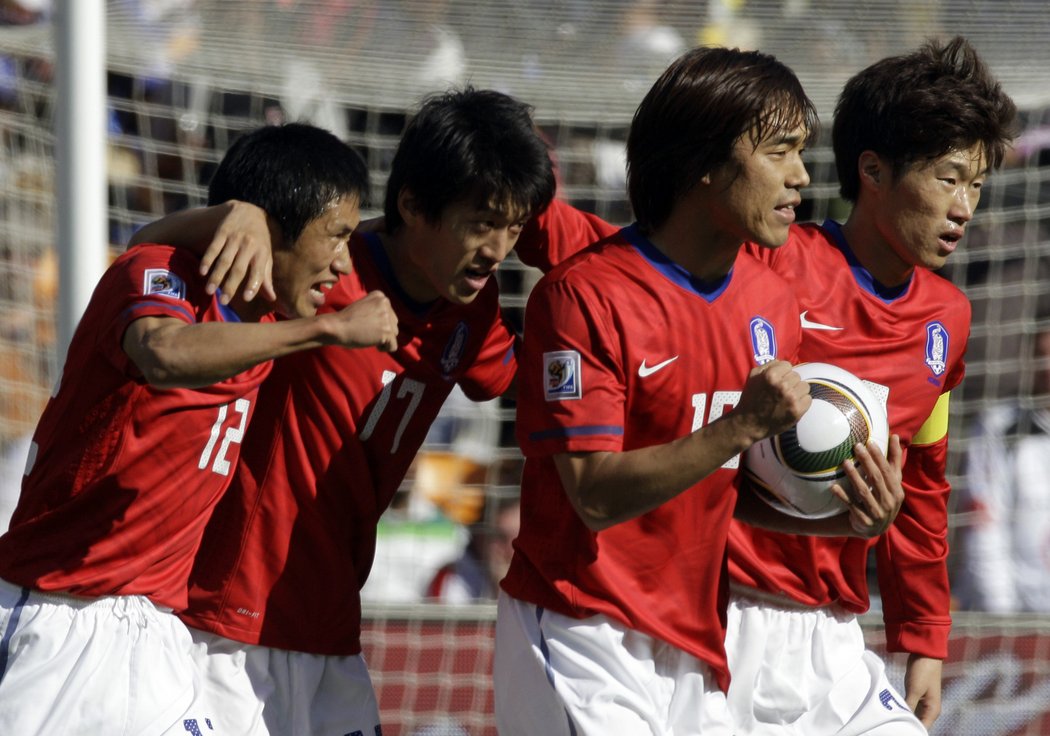 Korejci se radují z gólu na 1:2
