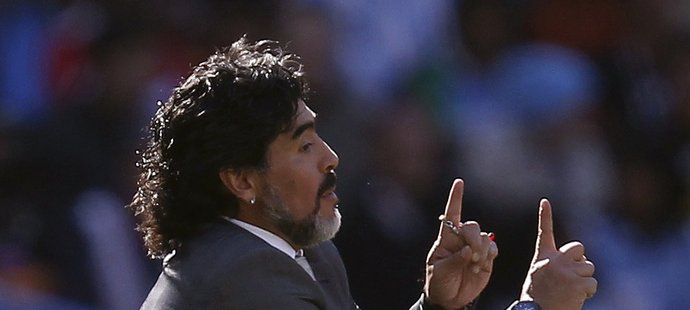 Diego Maradona v zápase proti Korejcům