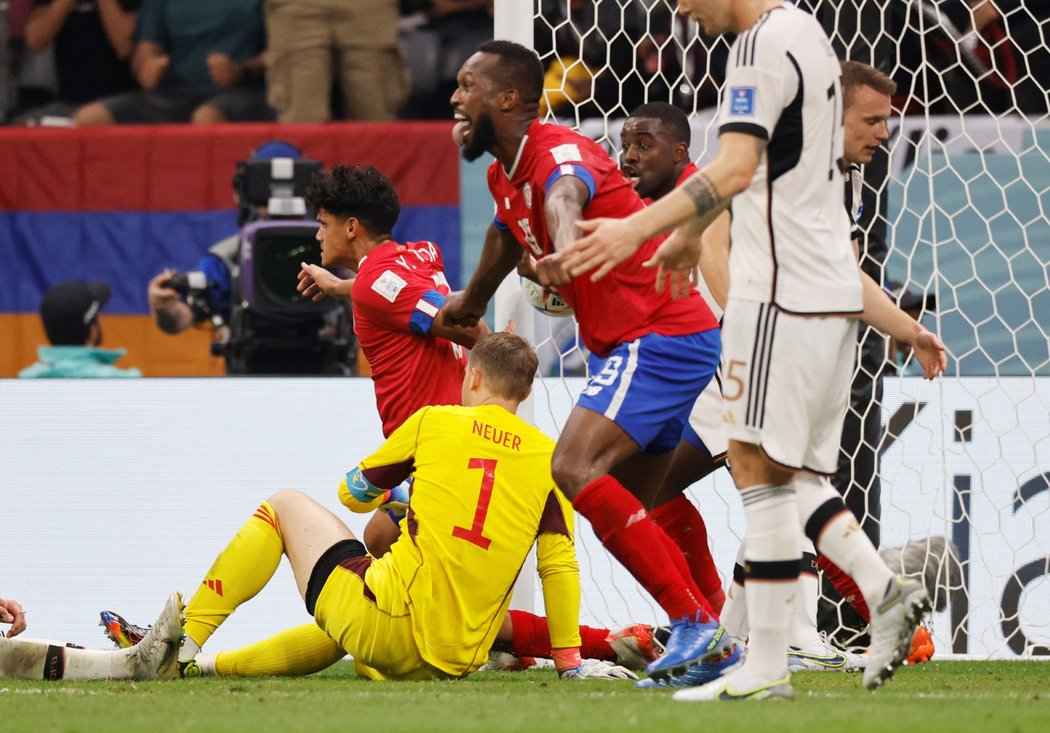 Obrovská radost Kostariky a konsternované Německo v čele s Manuelem Neuerem