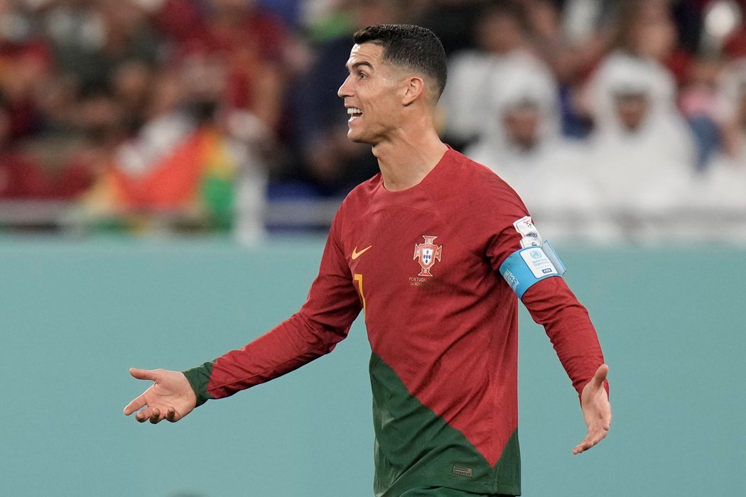 Byť se Cristiano Ronaldo v úvodní půli proti Ghaně prosadil, branka neplatila pro jeho předchozí faul