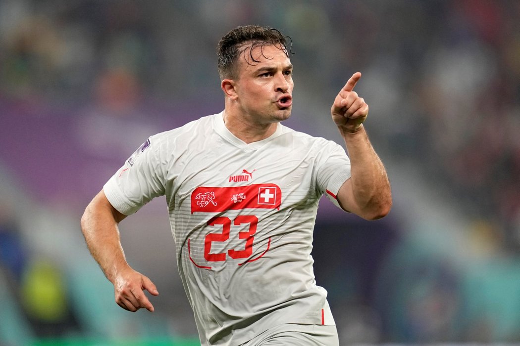 Švýcar Xherdan Shaqiri po svém gólu proti Srbsku