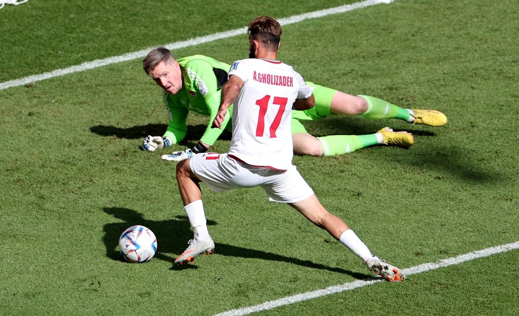 Pokud fotbalisté Íránu odmítnou zpívat hymnu před utkáním proti Spojeným státům, budou jejich rodiny ve velkém maléru