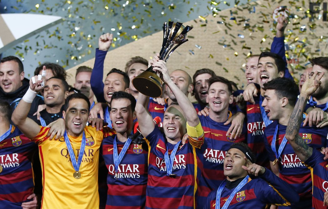 Barcelonská radost po triumfu ve finále mistrovství světa klubů. Katalánci vyhráli ve finále nad River Plate 3:0.