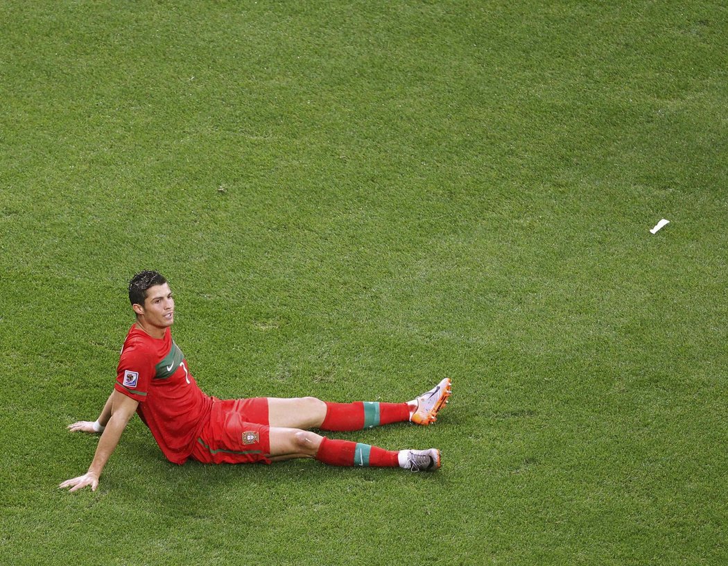 Cristiano Ronaldo na zadku. Po zápase s KLDR se ale mohl radovat.