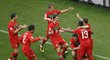 Portugalci se radují z gólu Huga Almeidy (třetí zprava) do sítě Severních Korejců