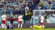 Polsbý brankář Wojciech Szczesny chytil penaltu Messimu