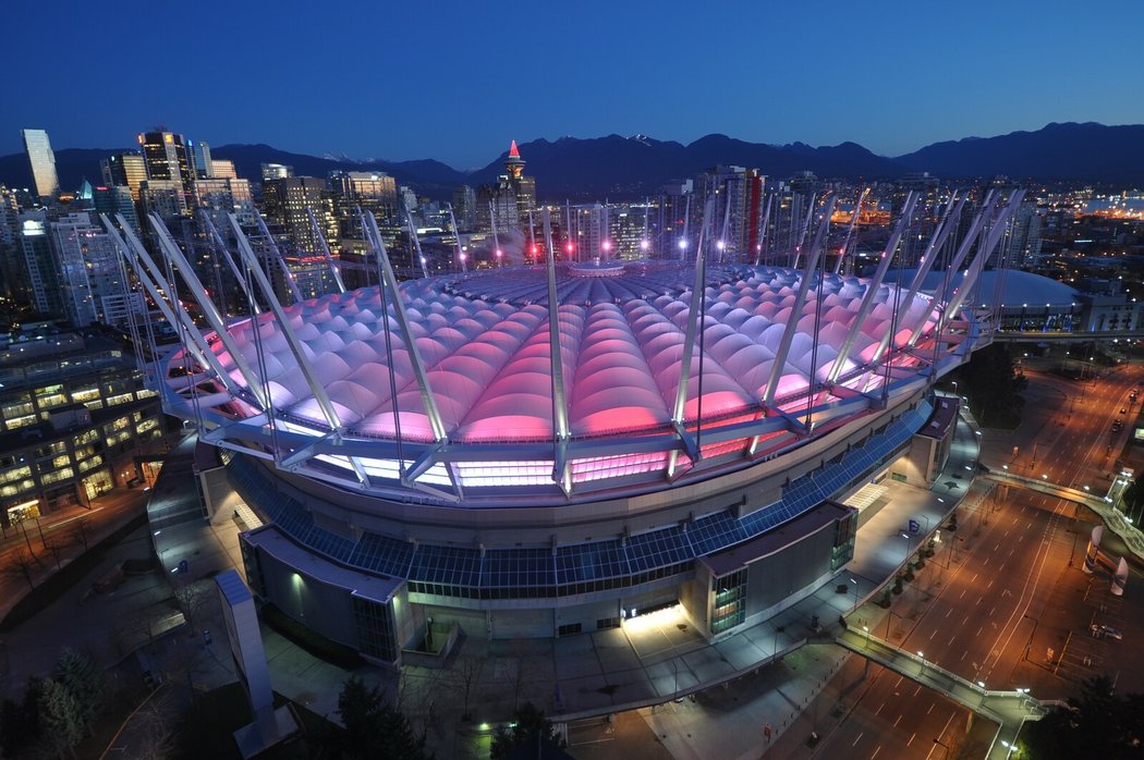 Venkovní pohled na stadion BC Place ve Vancouveru