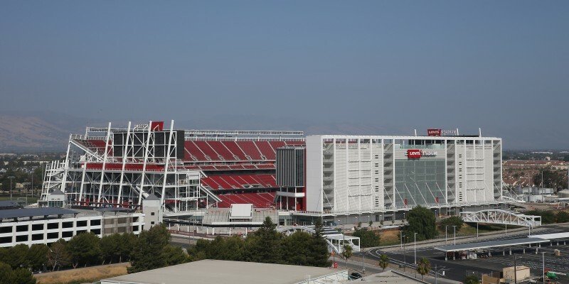 Na Levi&#39;s Stadium nastupují v NFL hráči San Francisco 49ers